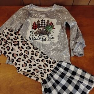 Kids Pajamas Set with Gray and Black Patterns